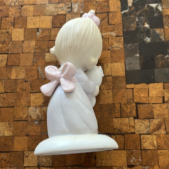 Precious Moments “Jesus Loves Me” - Picture 3 of 4